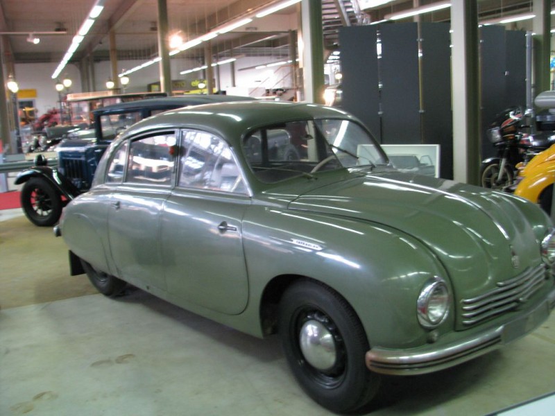 Tatra 600 Tatraplan (1951)