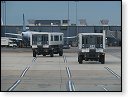 Vozítko, které jezdí mezi terminály na letišti Dulles (Mobile lounge = pojízdný obývák)
