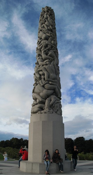 Monolit (16 m) ve Vigelandově parku 